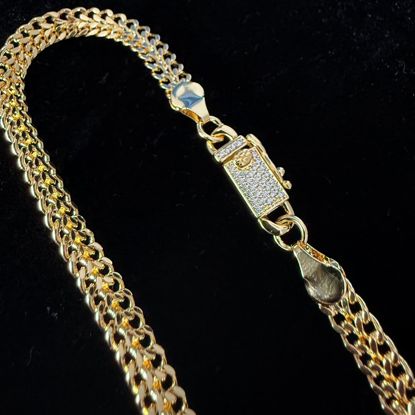 Pulsera Tejido Chino Oro – 6 mm – Silver Ice 03