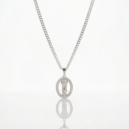 Collar Medalla Virgen Brillante Plata 925: medalla ovalada de la Virgen con circones