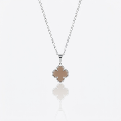 Collar Van Cleef Mocca Plata 925: trébol color moca con borde de circones