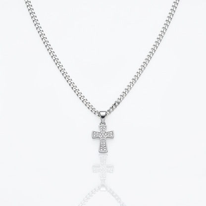 Collar Cruz de Luz Plata 925: cruz cubierta de micro circones, otro ángulo